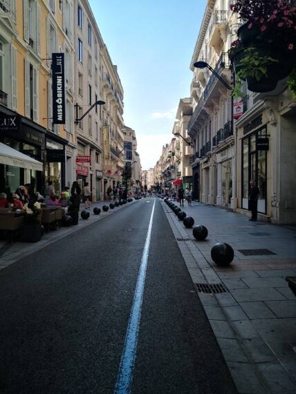 Cannes_Rue_d_Antibes_1