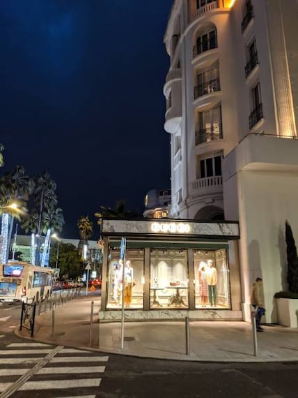 Cannes_Rue_d_Antibes_3