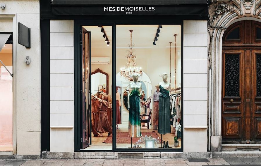 Cannes_Shopping_on_Rue_d_Antibes_1