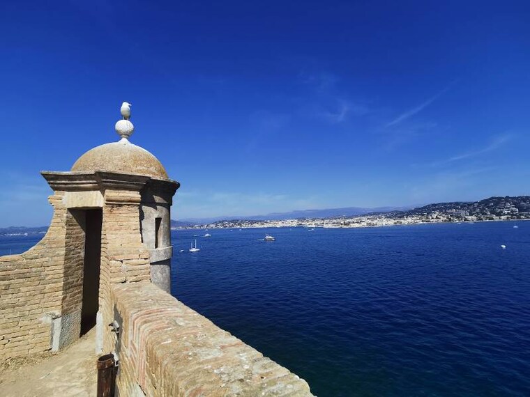 Cannes_ile_Sainte-Marguerite_4