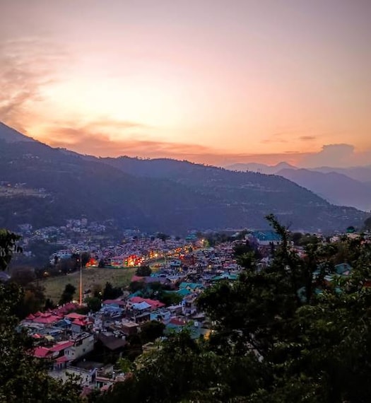 Chamba_Chaugan_Market_8