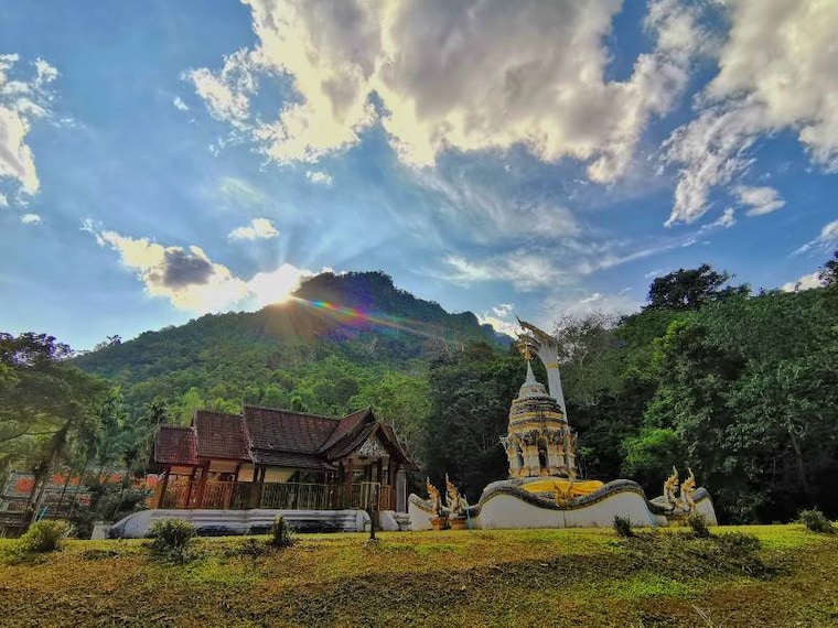 Chiang_Mai_Chiang_Dao_Cave_2