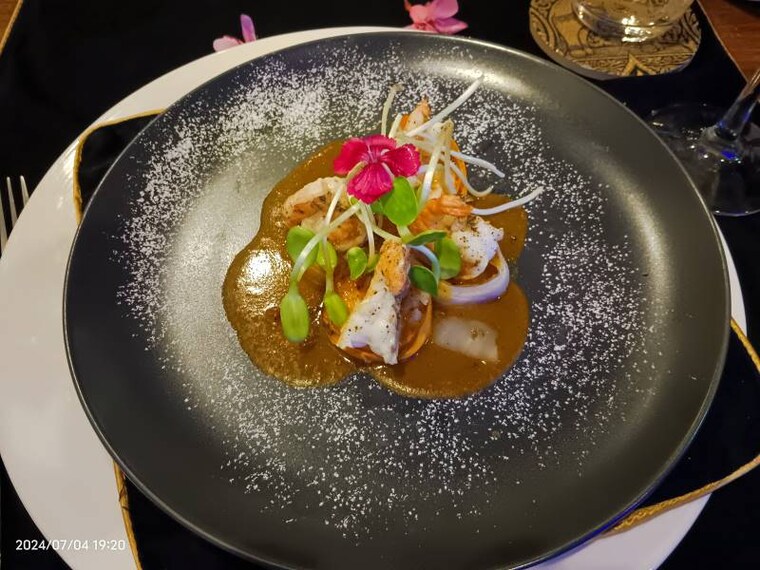 Chiang_Mai_Jacky_Show_Restaurant_3