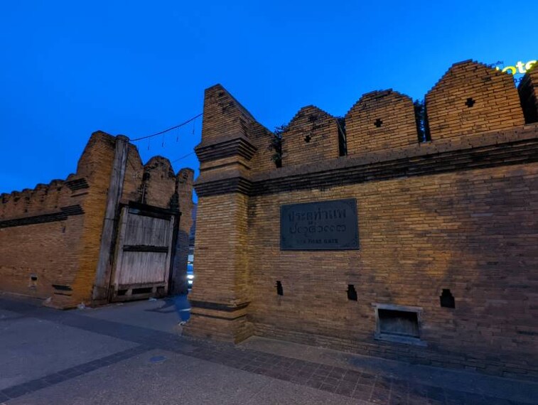 Chiang_Mai_Pratu_Tha_Phae_4