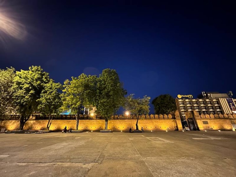 Chiang_Mai_Pratu_Tha_Phae_5