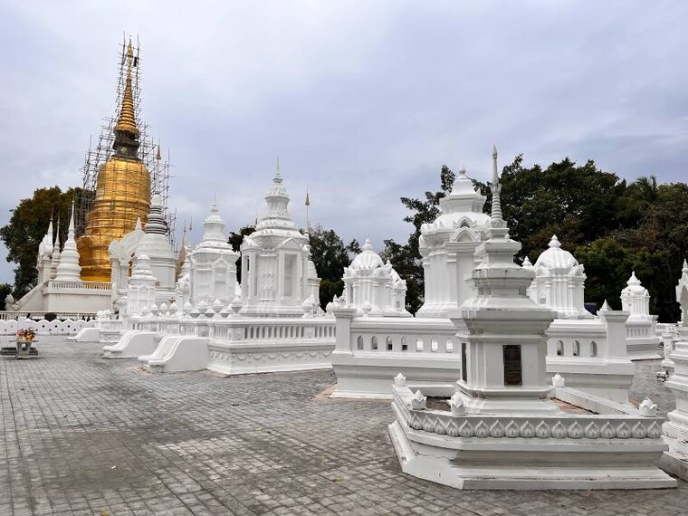 Chiang_Mai_Wat_Suan_Dok_1