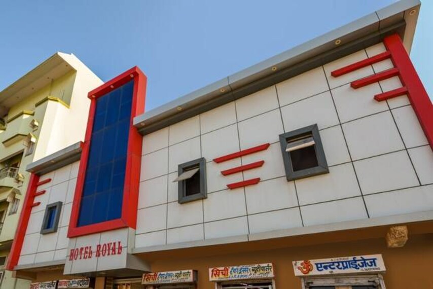 Churu_Hotel_Royal_&_Bar_1
