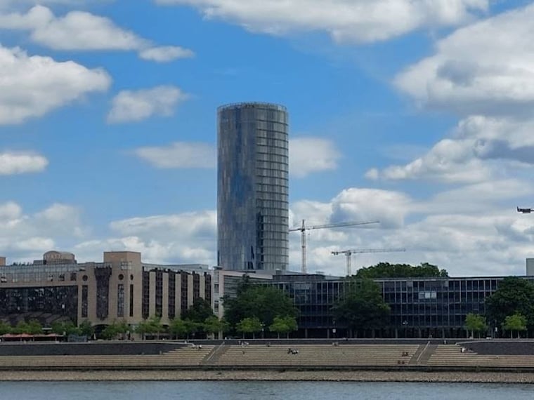 Cologne_Cologne_Triangle_3