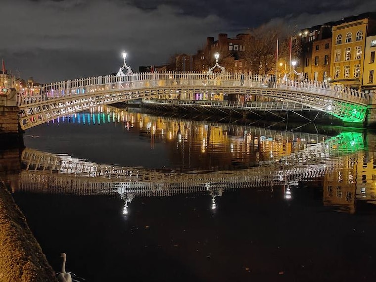 Dublin_Hapenny_Bridge_6