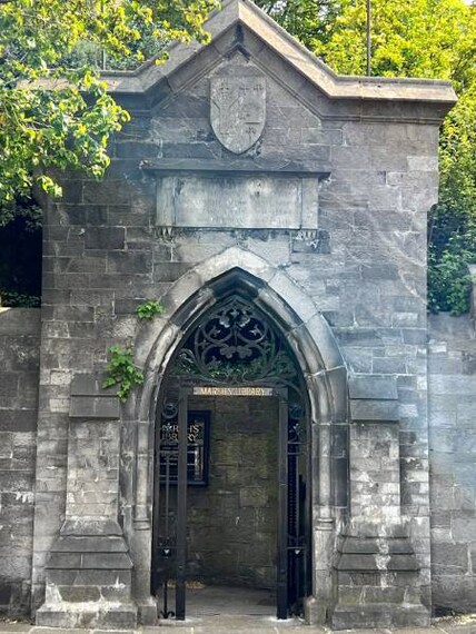 Dublin_Marshs_Library_4