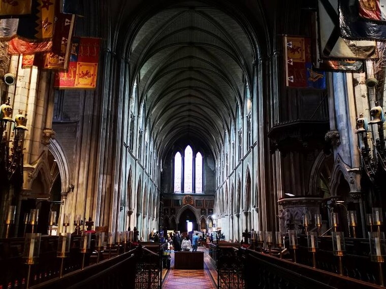 Dublin_St_Patricks_Cathedral_4