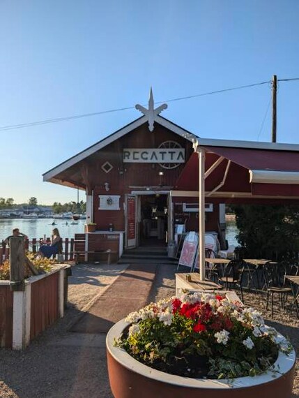 Helsinki_Cafe_Regatta_2