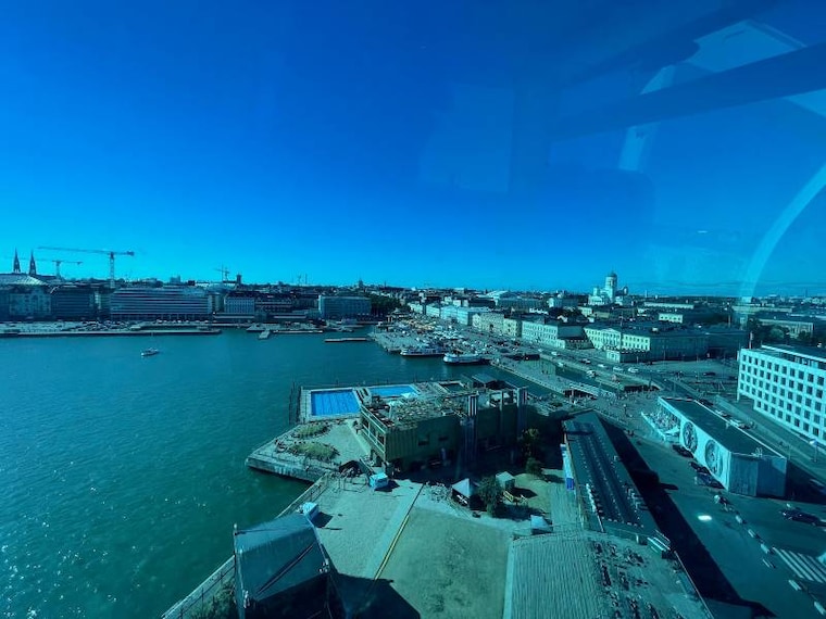 Helsinki_Finnair_SkyWheel_6