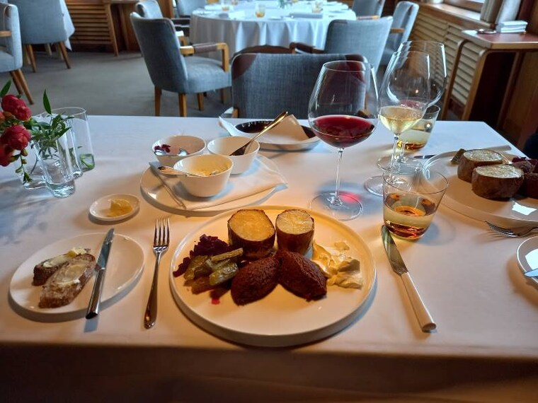 Helsinki_Restaurant_Savoy_5