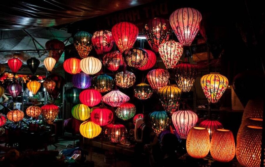 Hoi_An_Lantern_Shopping_2