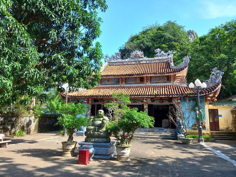 Hoi_An_Marble_Mountain_7