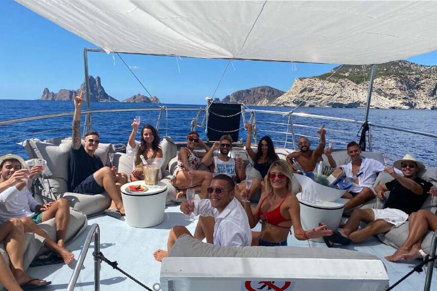 Ibiza_Boat_Party_9