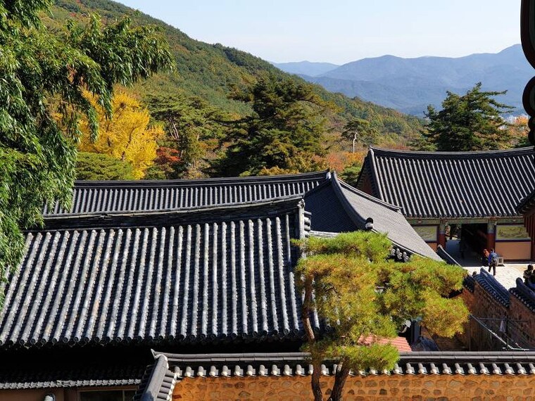 Jung_(Busan)_Beomeosa_4