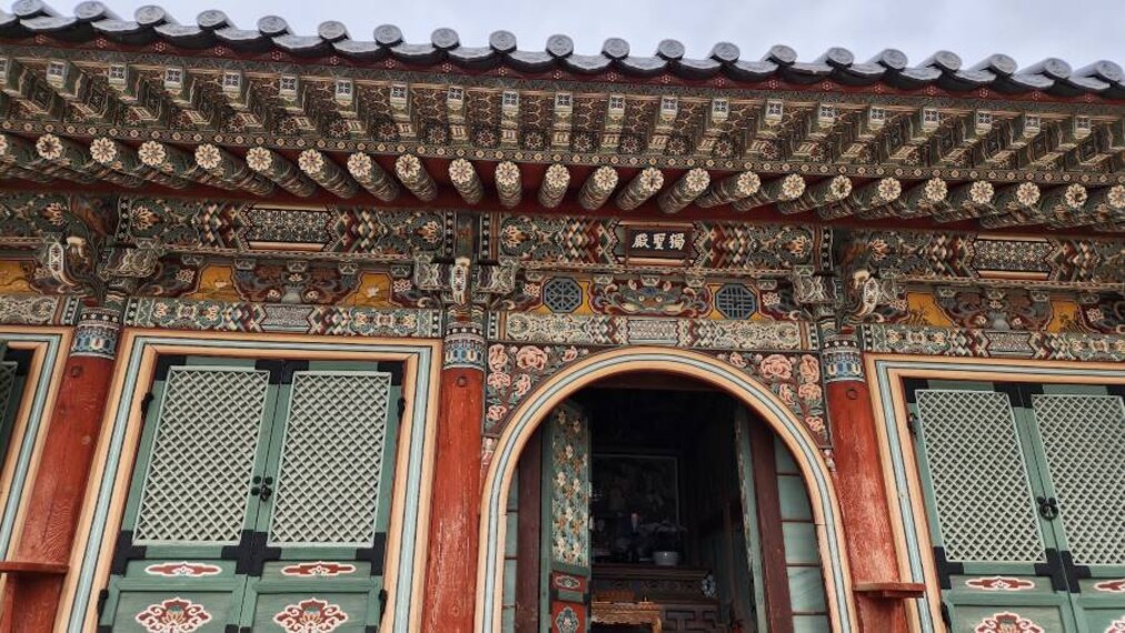 Jung_(Busan)_Beomeosa_6