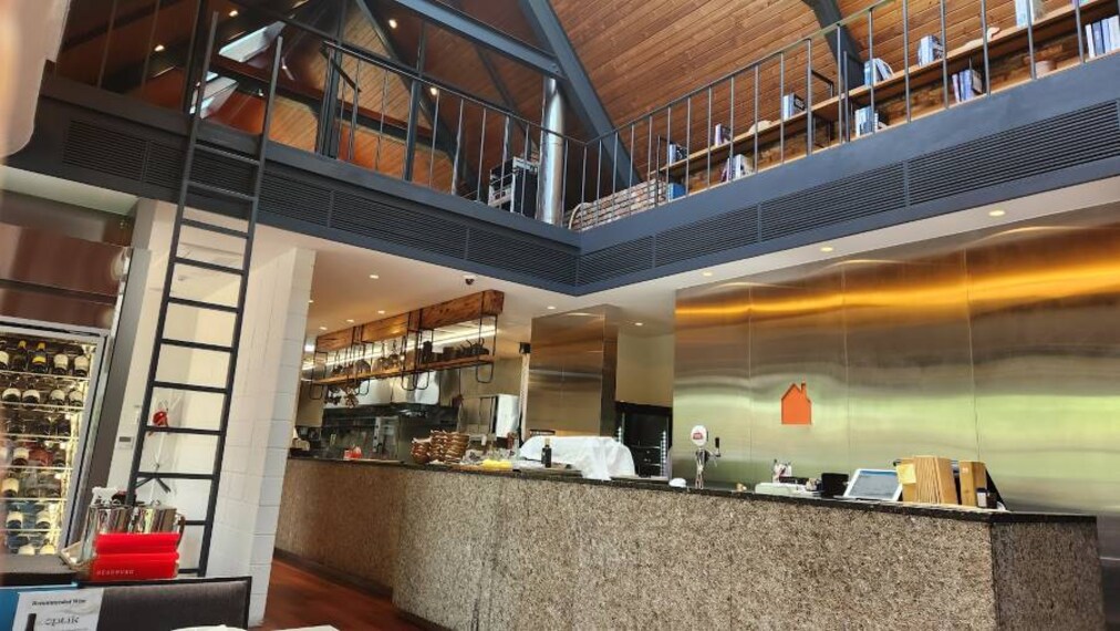 Jung_(Busan)_El_Olive_10