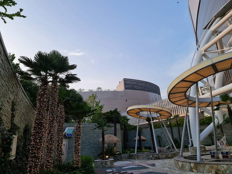 Jung_(Busan)_SPA_LAND_Centum_City_3