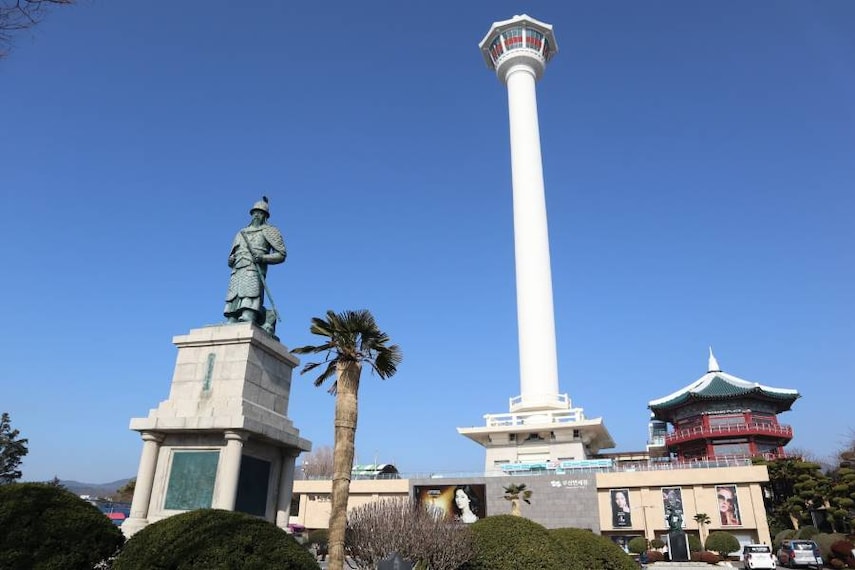 Jung_(Busan)_Yongdusan_Park_8