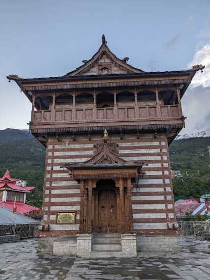 Kalpa_Hu-Bu-Lan-Kar_Monastery_2