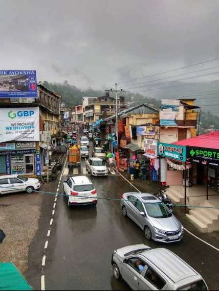 Kangra_Kotwali_Bazaar_7