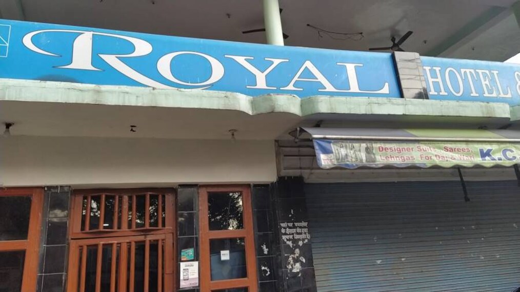 Kangra_Royal_Hotel_&_Restaurant_1