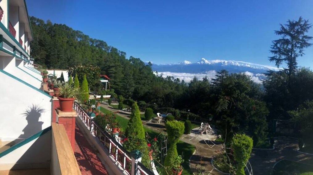 Kausani_Krishna_Mountview_3