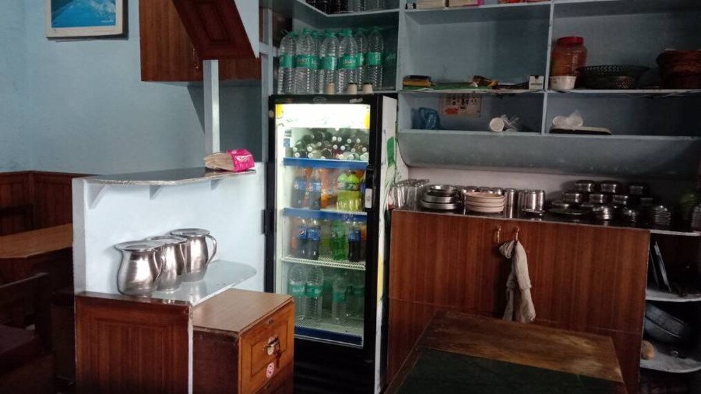 Kausani_Yogi_Restaurant_3