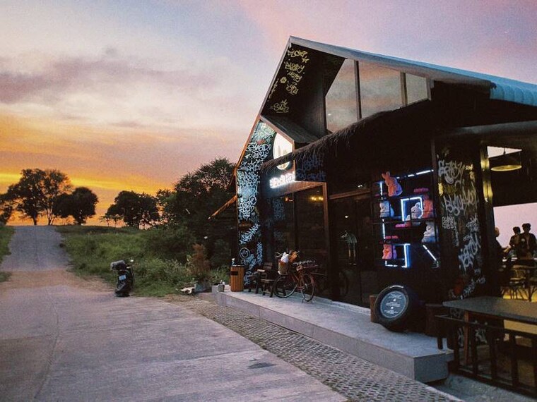 Koh_Samui_Black_Rabbit_Samui_1