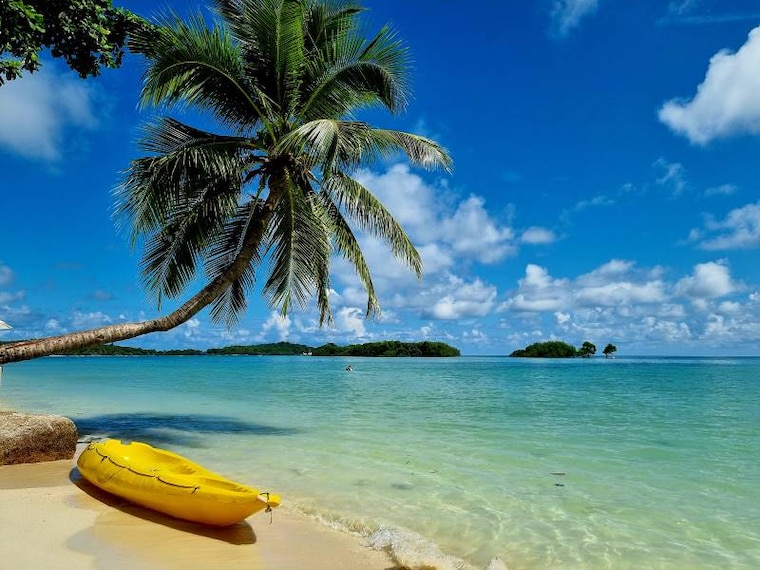 Koh_Samui_Chaweng_Beach_10