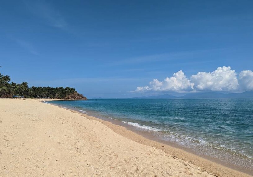 Koh_Samui_Mae_Nam_Beach_1