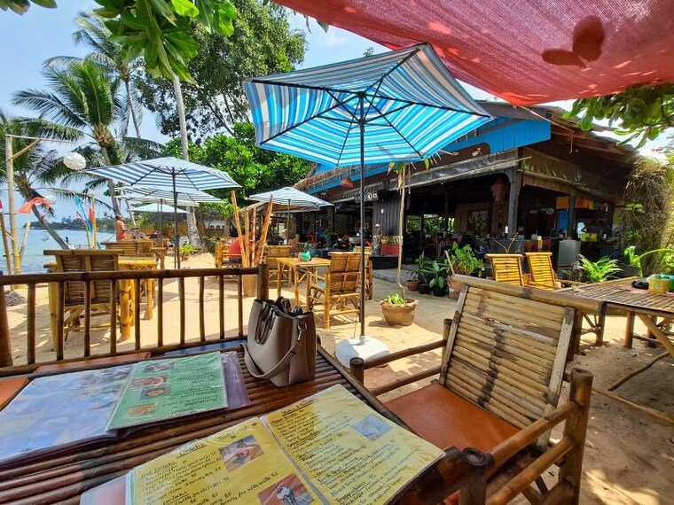 Koh_Samui_Treehouse_Silent_Beach_Restaurant_3