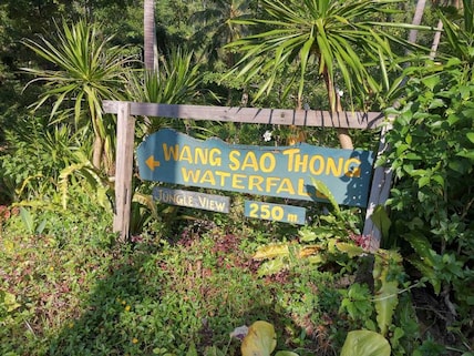 Wang Sai Thong Waterfall