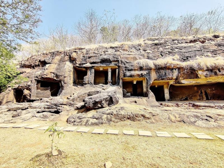 Kolad_Kuda_Mandad_Caves_2