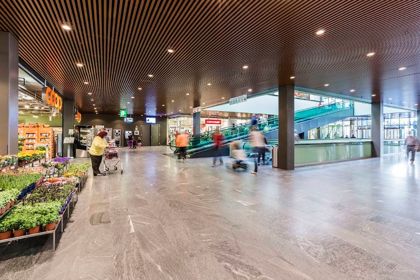 Lachen_Shopping_in_Lachen_6