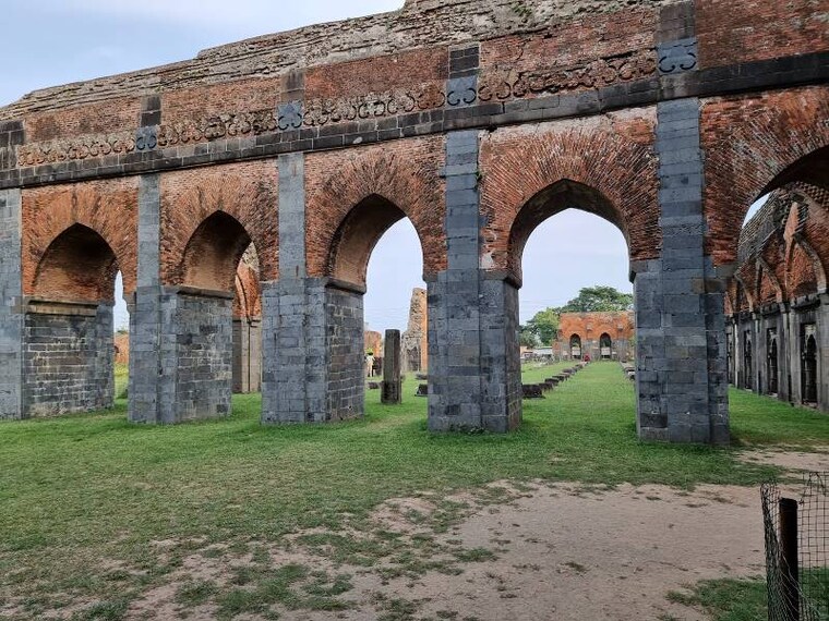 Malda_Adina_Mosque_2