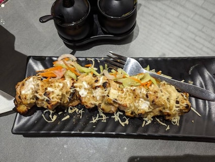 Mahal Restaurant & Hotel