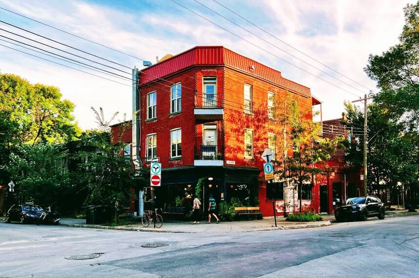 Montreal_Maison_Publique_3