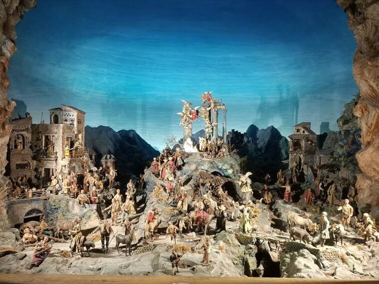 Naples_Complesso_Monumentale_di_Santa_Chiara_8