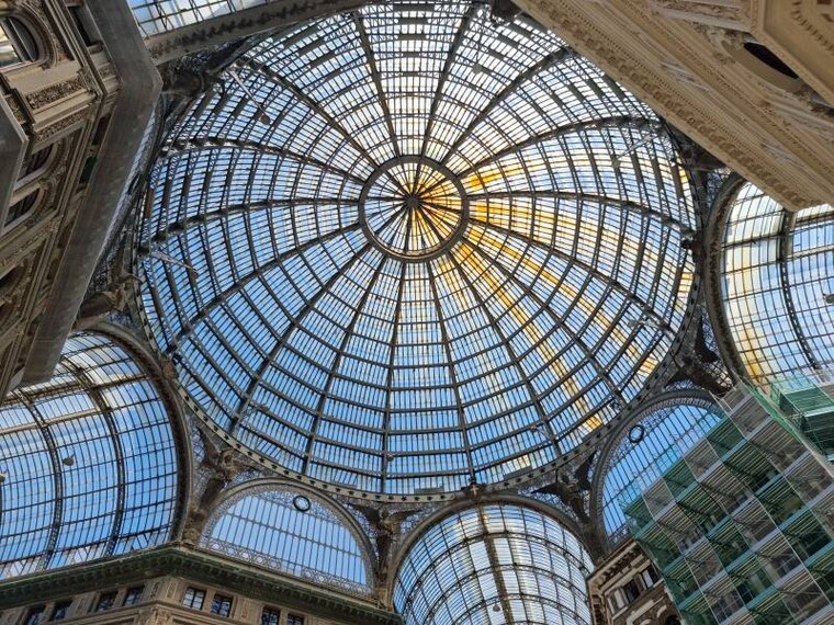 Naples_Piazza_del_Plebiscito_3