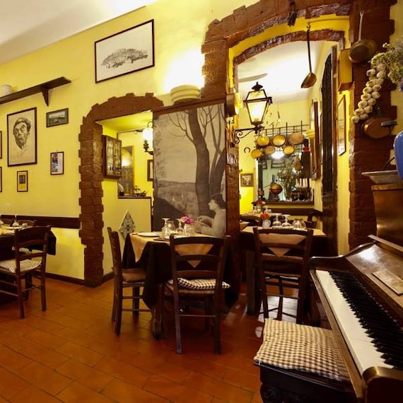 Naples_Taverna_dell_Arte_1