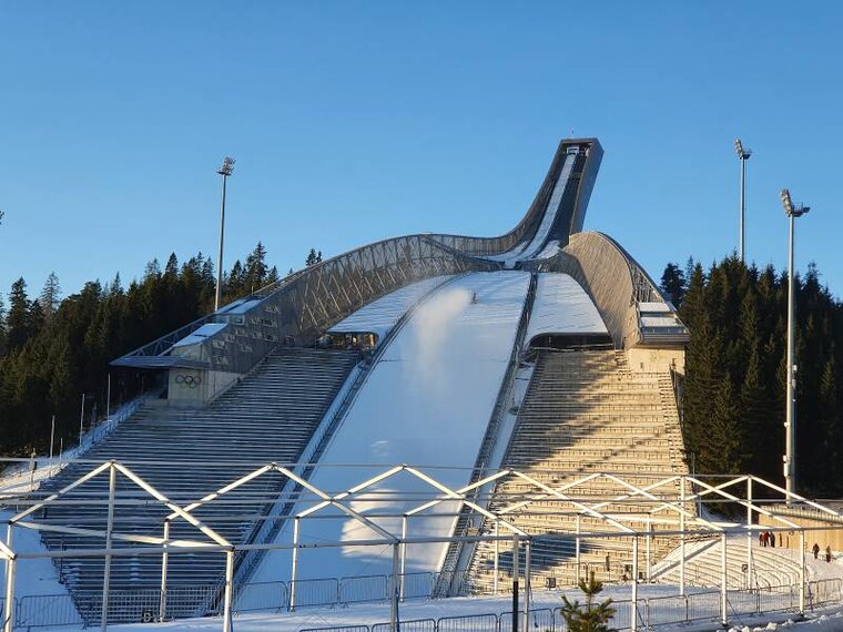 Oslo_Holmenkollen_Ski_Jump_3