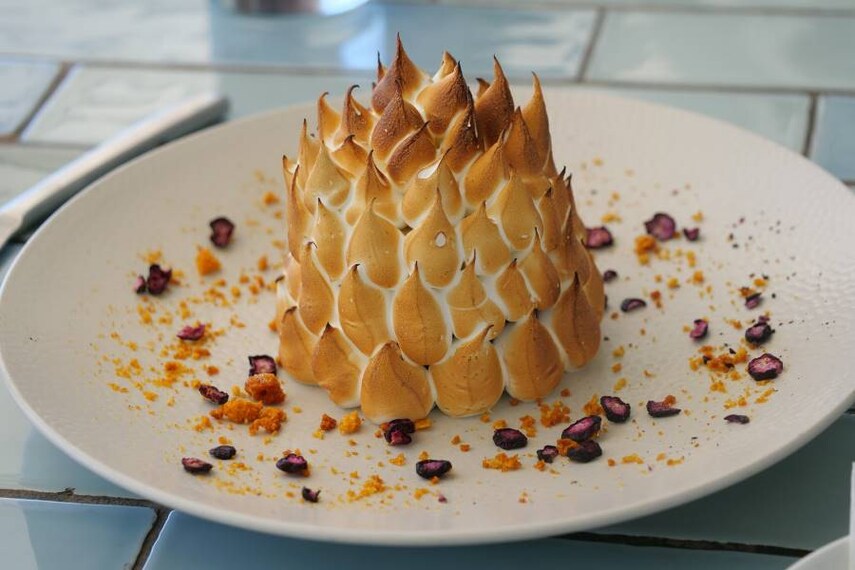 Perth_Bib_and_Tucker_4