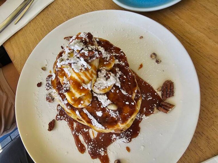 Perth_Bib_and_Tucker_8