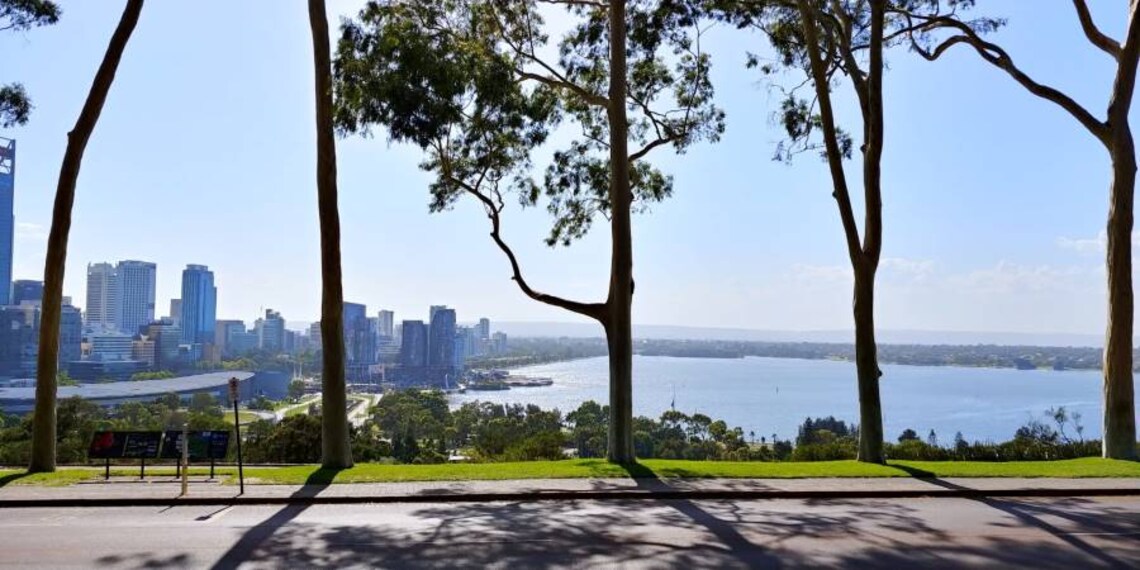 Perth_Lotterywest_Federation_Walkway_2