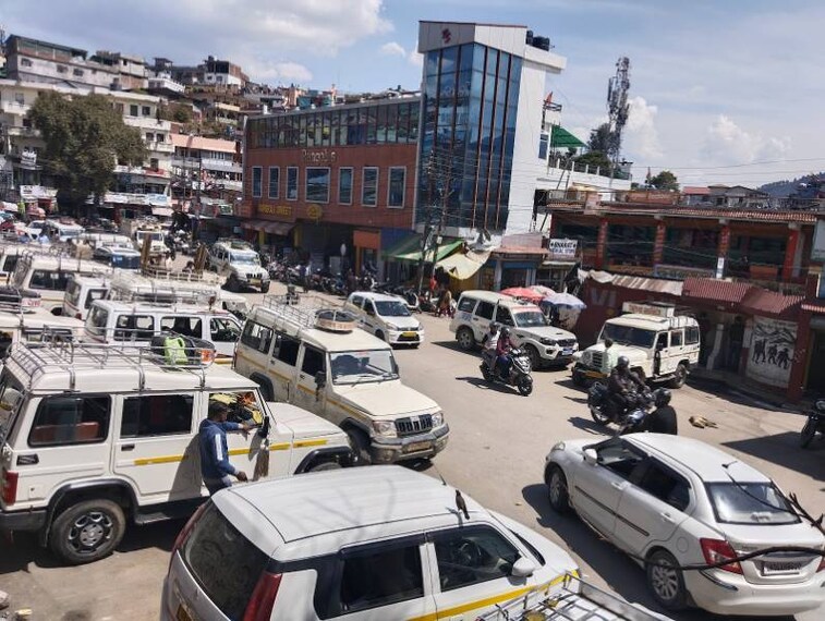 Pithoragarh_Saraswati_Sweet_&_Restaurant_5