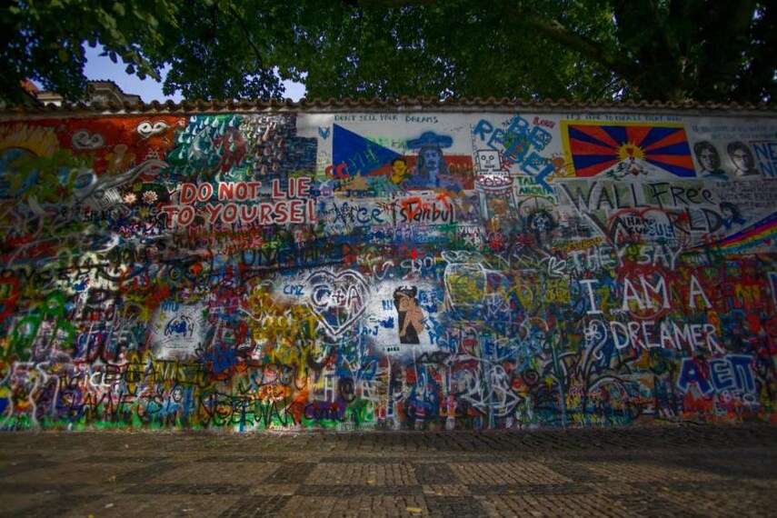Prague_John_Lennon_Wall_6